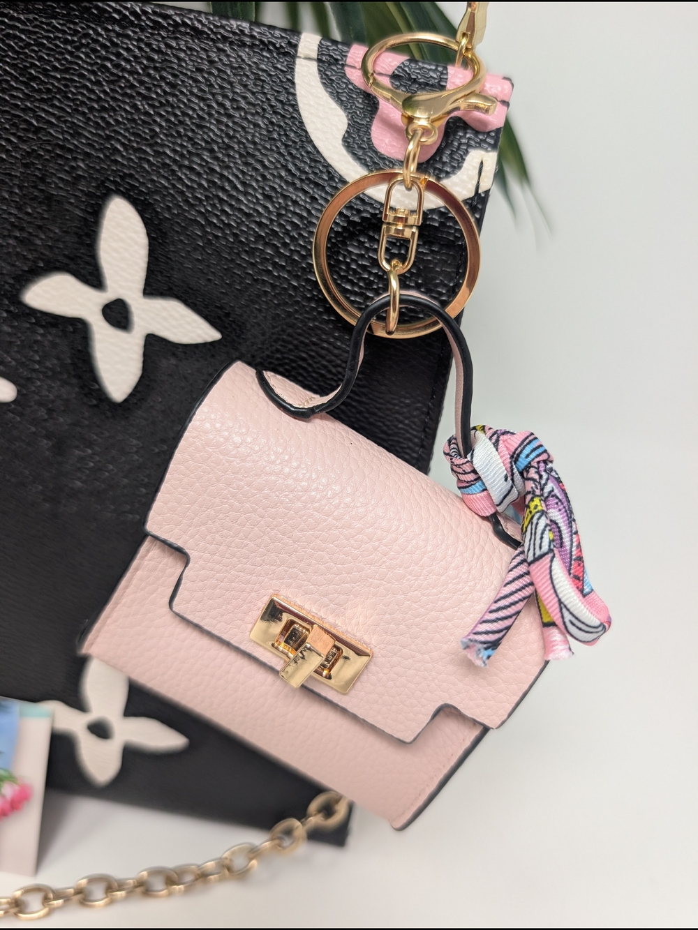 Louis Vuitton LIMITED WILD AT HEART‎ TOILETRY 26, with Conversion Crossbody - Picture 2 of 14
